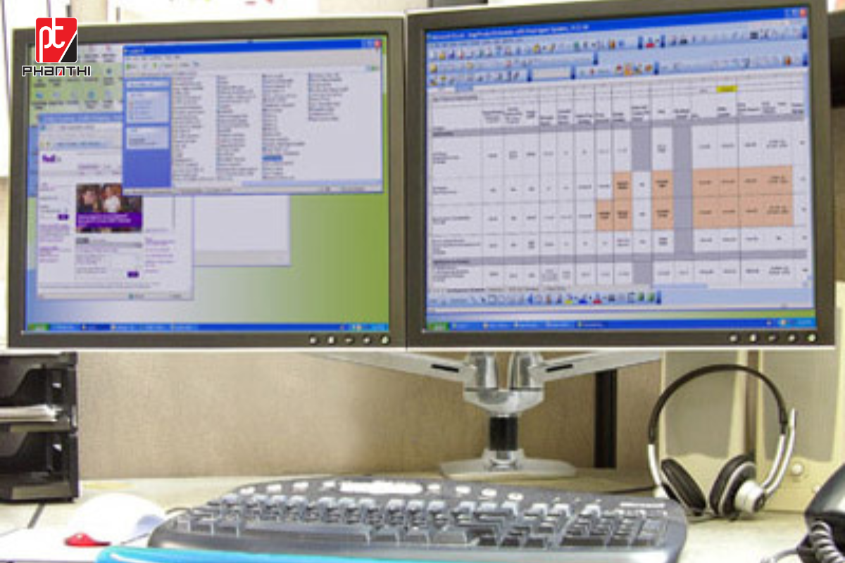 giá đỡ nhiều màn hình